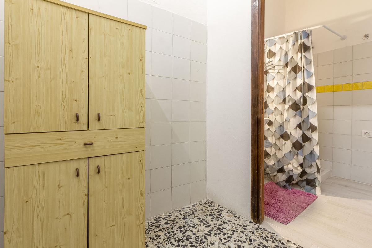 Thiesi P.zza Cavour  casa indipendente  mq 232  parzialmente ristrutturata