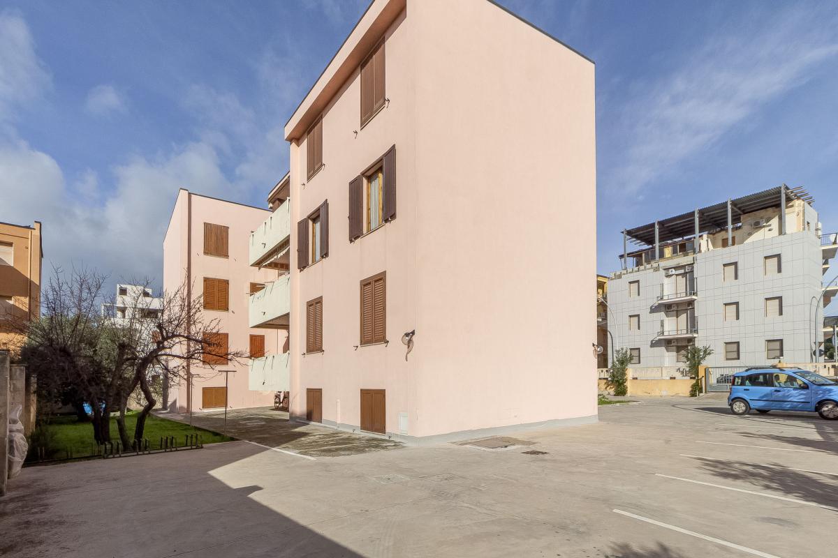 Alghero viale Europa quadrivano con veranda e posto auto