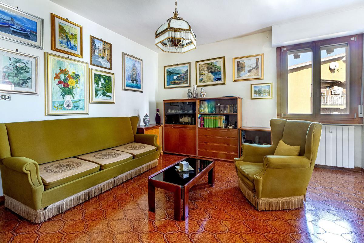 Sassari Largo Londra appartamento ampia metratura con box