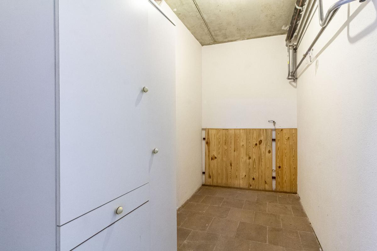 Sassari via Sardegna ampio appartamento con posto auto e cantina