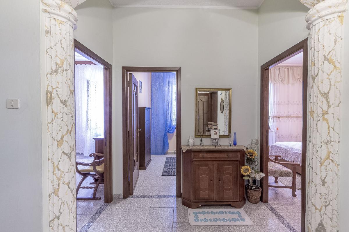 Giave (SS) Casa indipendente con giardino, grande veranda  e giardino privato nel cuore del Logudoro