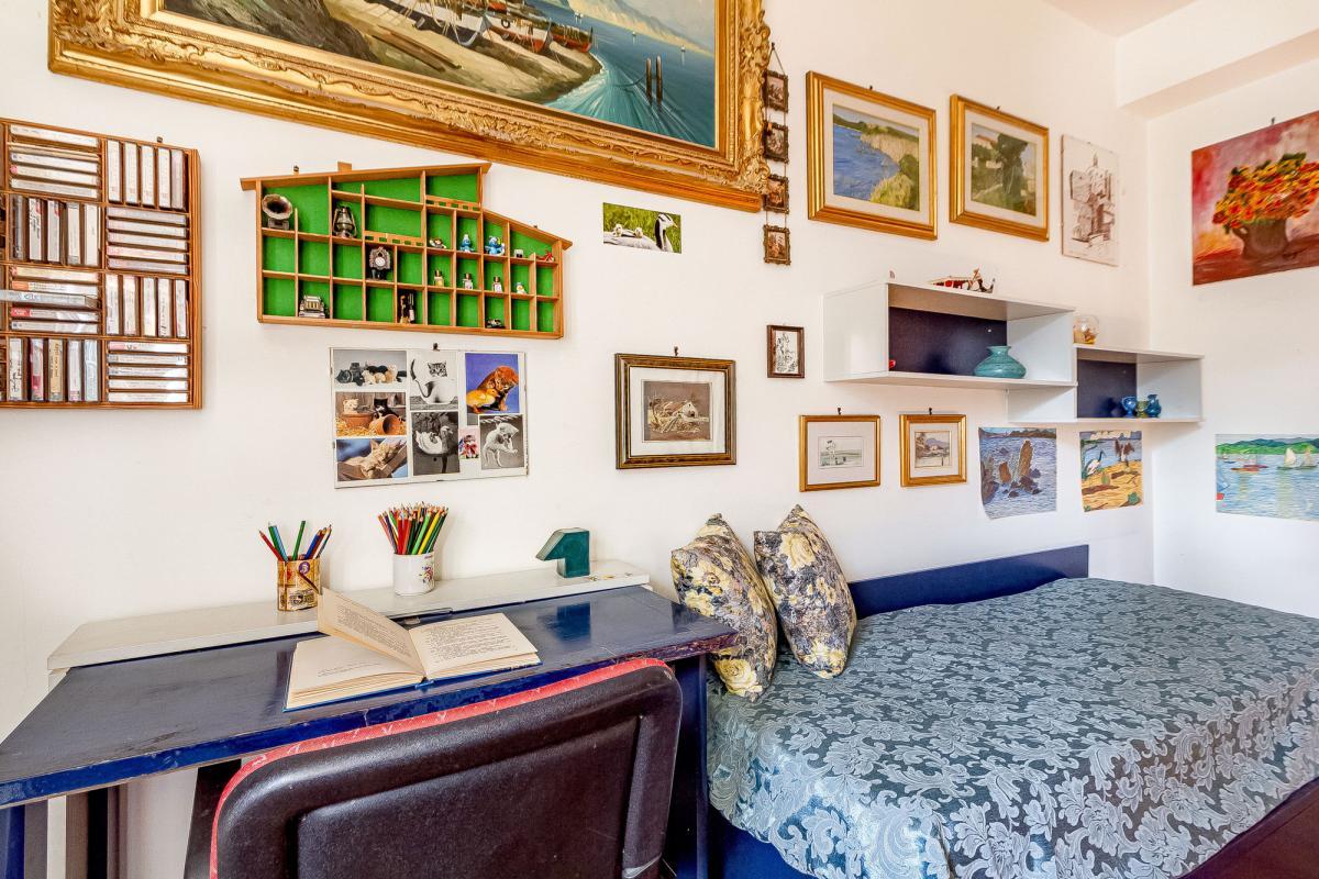 Sassari Largo Londra appartamento ampia metratura con box