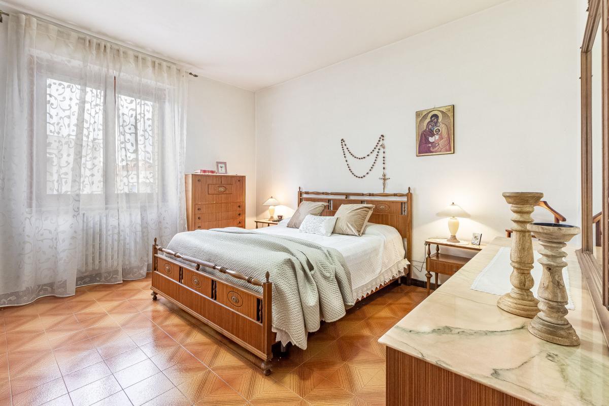 Sassari via Bellini ampio quadrivano con box