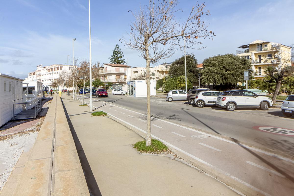 Alghero viale Europa quadrivano con veranda e posto auto