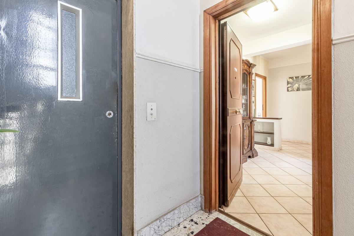 SASSARI Via Forlanini  ampio quadrivano con tripla esposizione e garage