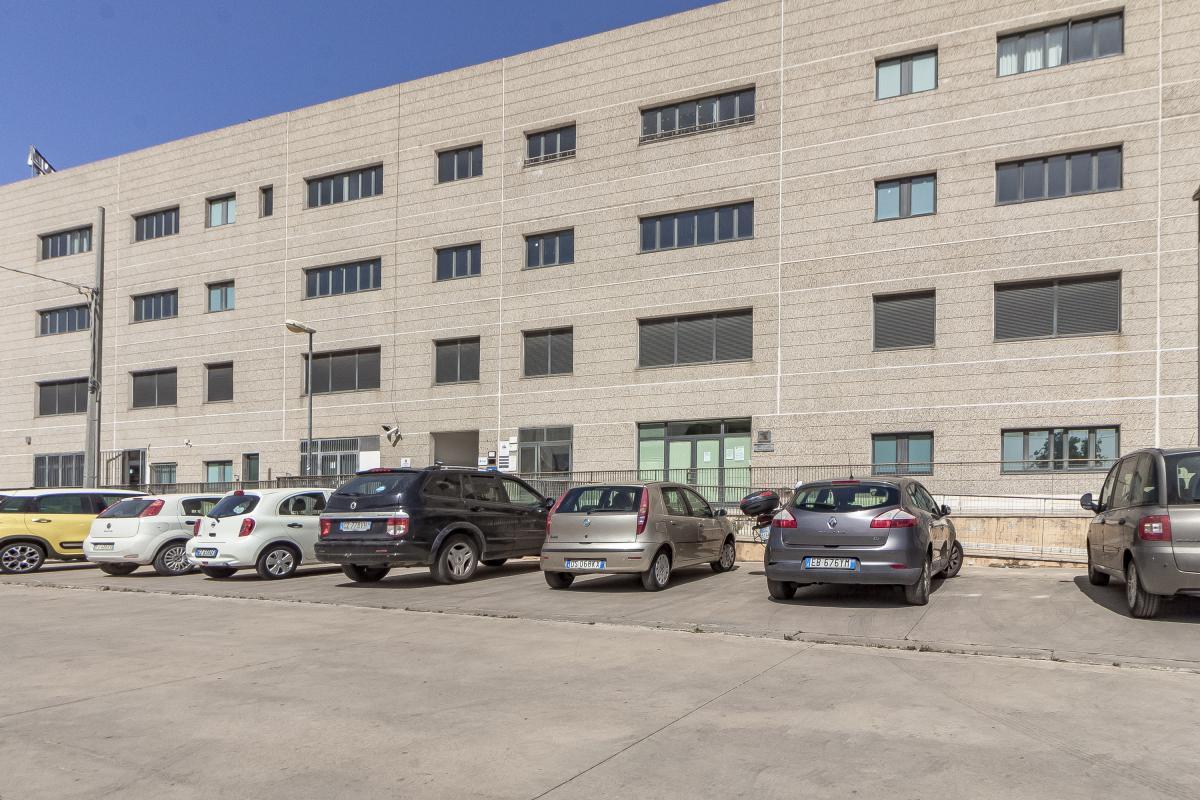 Sassari Predda Niedda laboratorio con uffici piano secondo