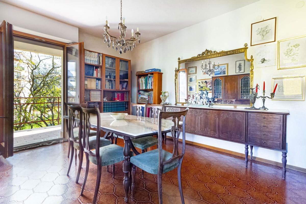 Sassari Largo Londra appartamento ampia metratura con box