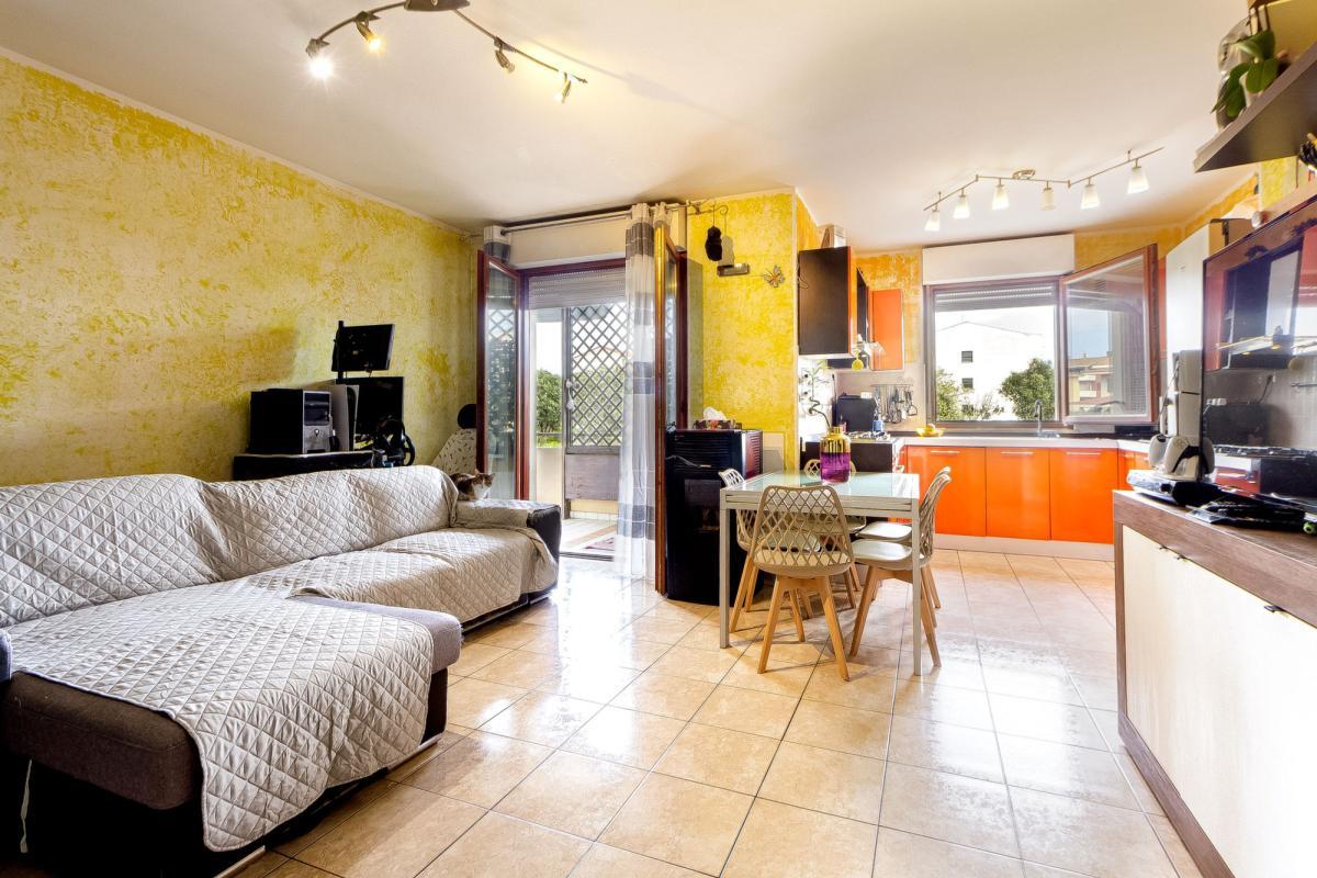 Porto Torres – Via Pertini - Trilocale con balcone vista parco, posto auto e cantina