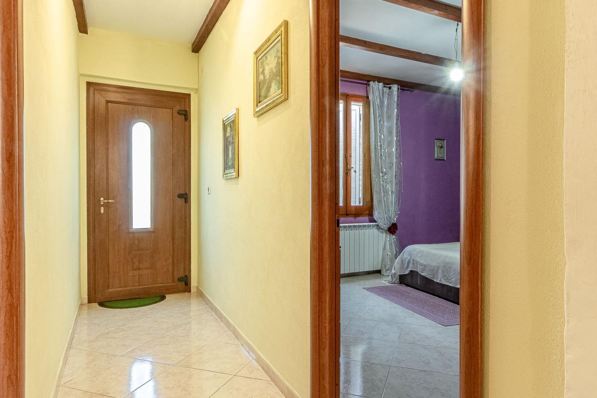 Giave (SS) Casa indipendente con giardino, grande veranda  e giardino privato nel cuore del Logudoro