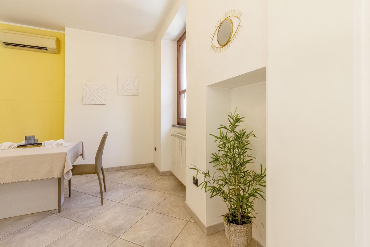 Sassari via Sardegna ampio appartamento con posto auto e cantina