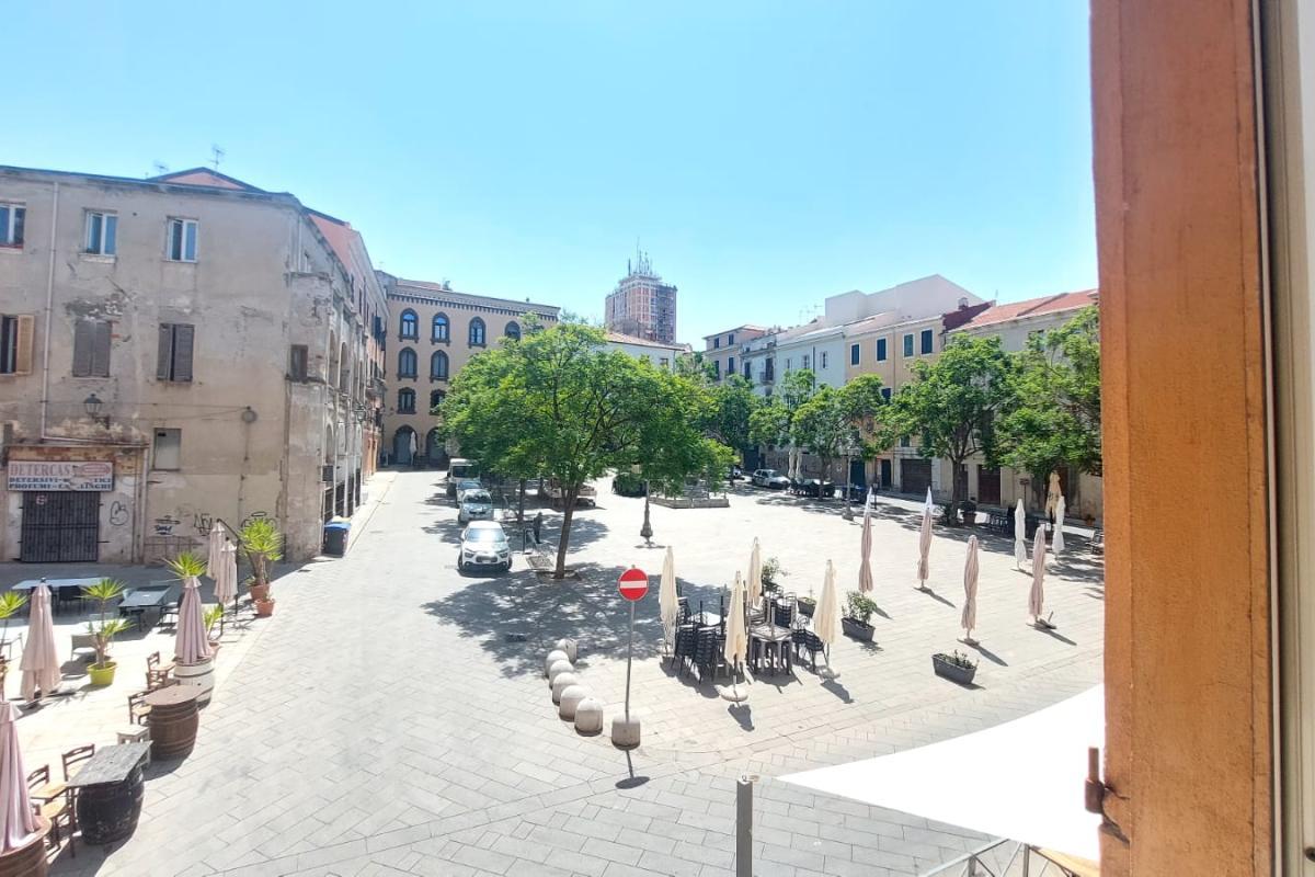 Sassari piazza Tola trilocale luminoso