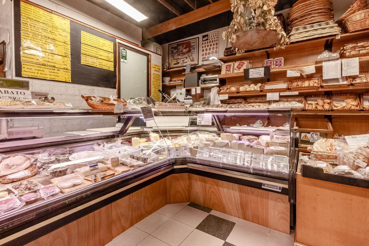 Sassari storica Attività Salumeria Multineddu