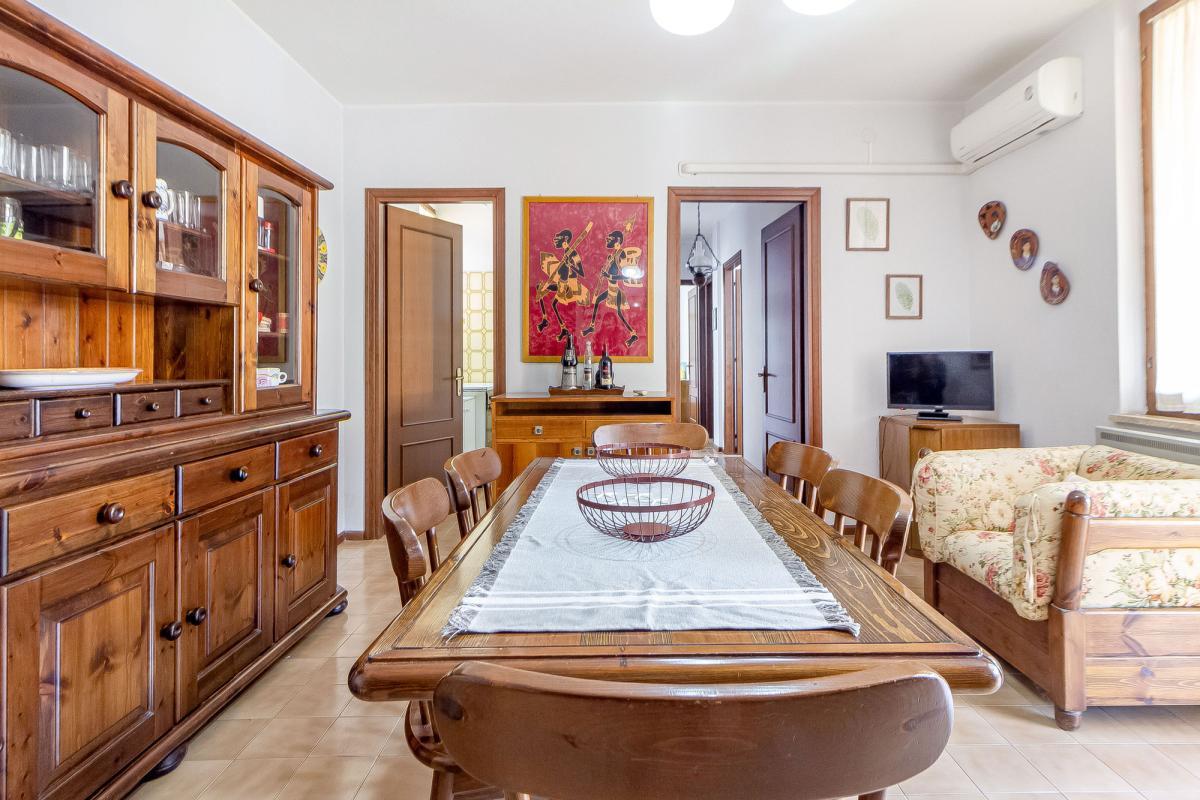 Alghero viale Europa quadrivano con veranda e posto auto