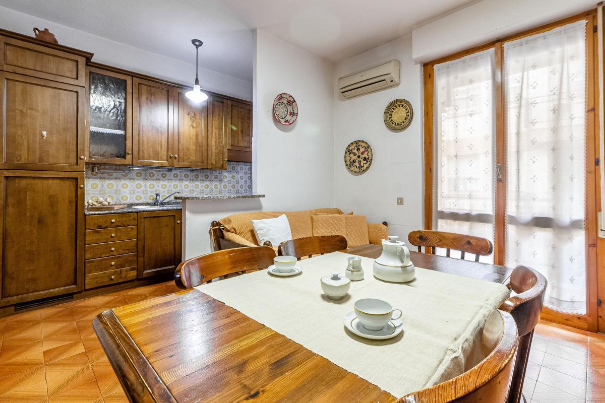 Sassari via Bellini ampio quadrivano con box