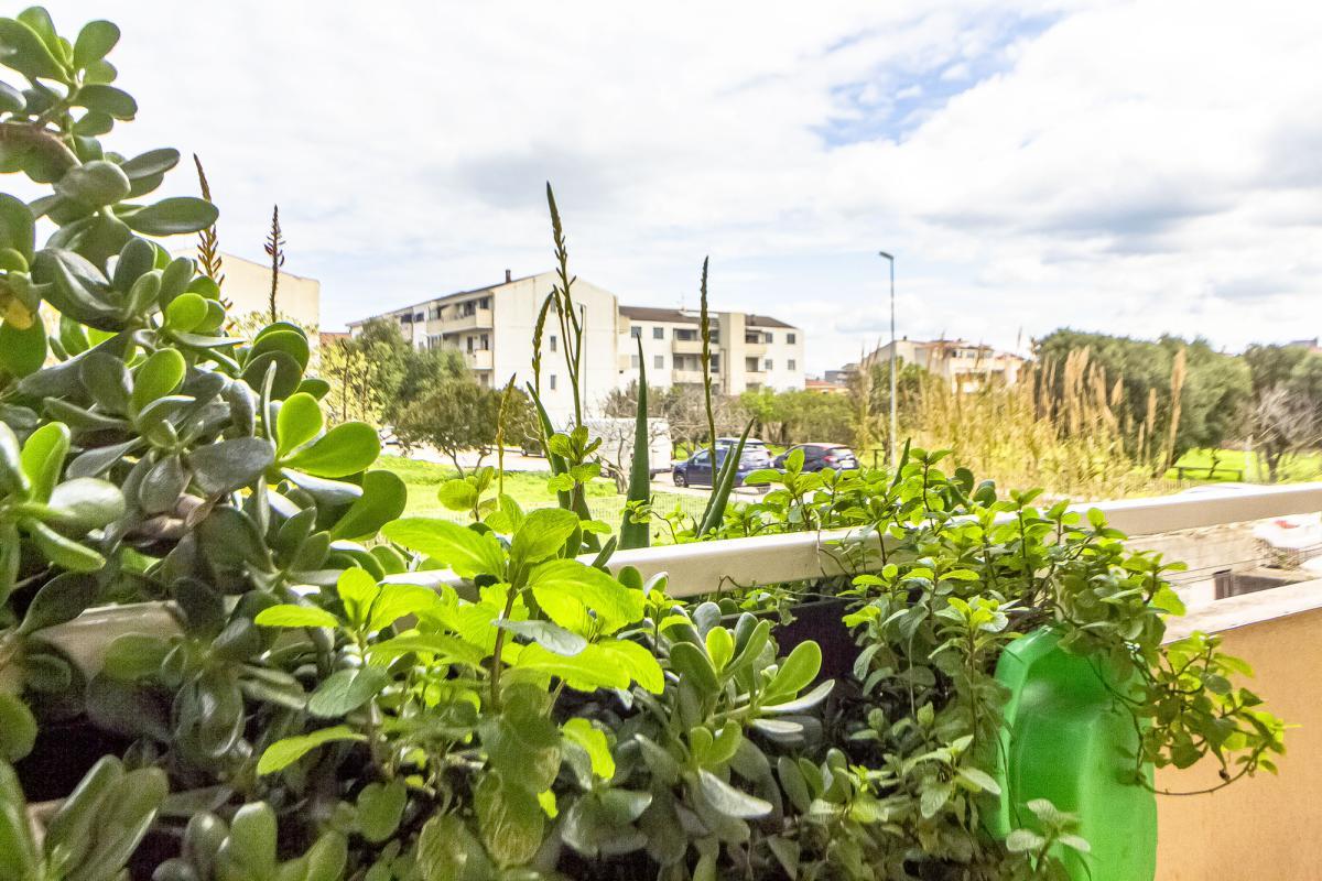 Porto Torres – Via Pertini - Trilocale con balcone vista parco, posto auto e cantina