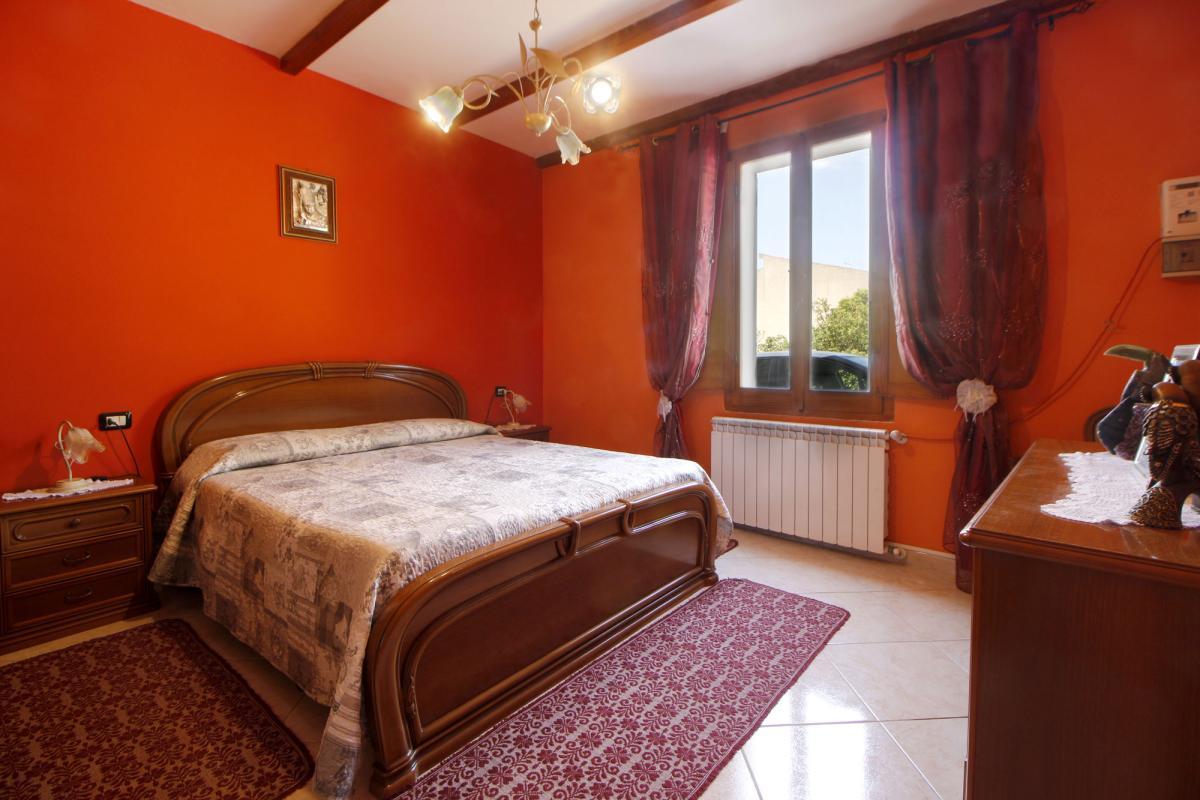 Giave (SS) Casa indipendente con giardino, grande veranda  e giardino privato nel cuore del Logudoro