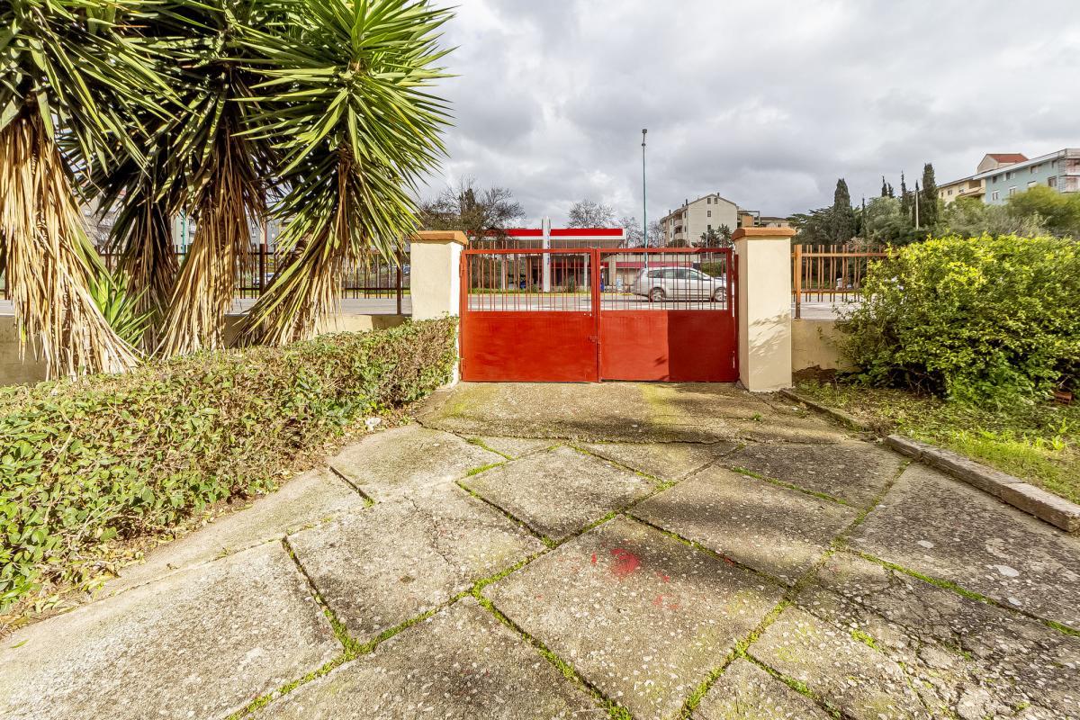 Sassari via Bellini ampio quadrivano con box