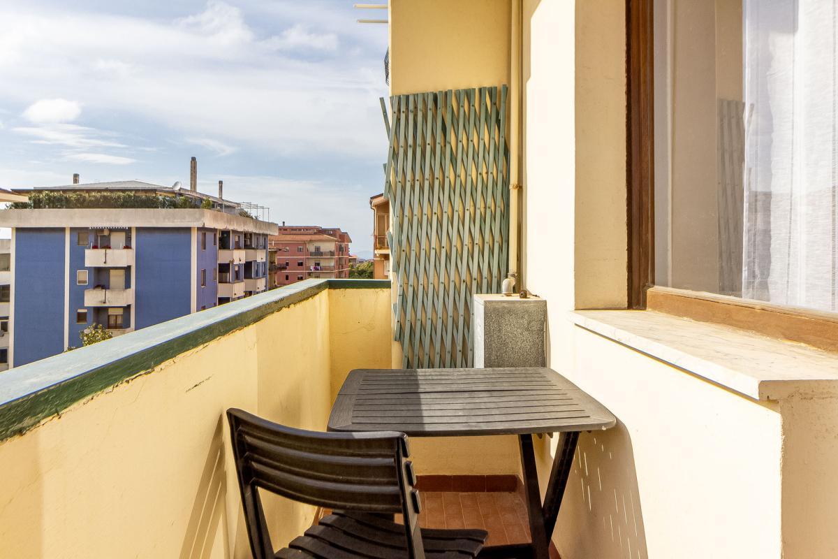 SASSARI Via Forlanini  ampio quadrivano con tripla esposizione e garage