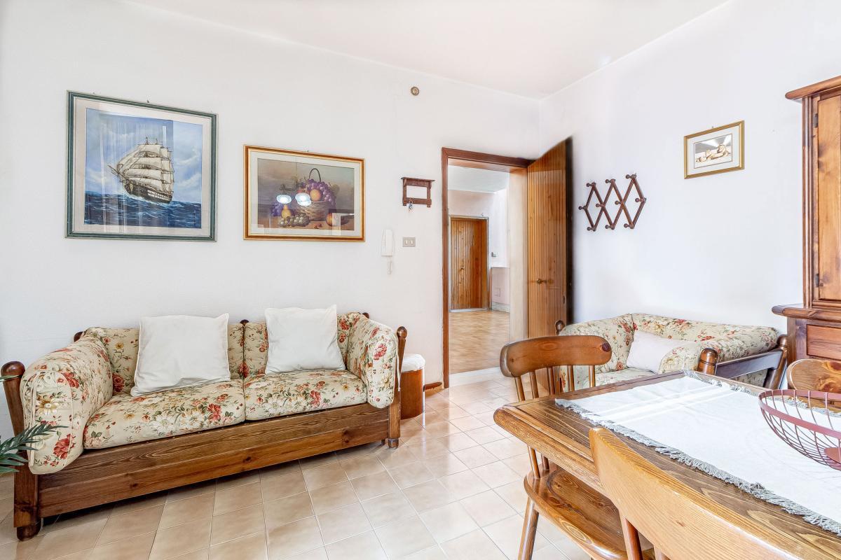 Alghero viale Europa quadrivano con veranda e posto auto