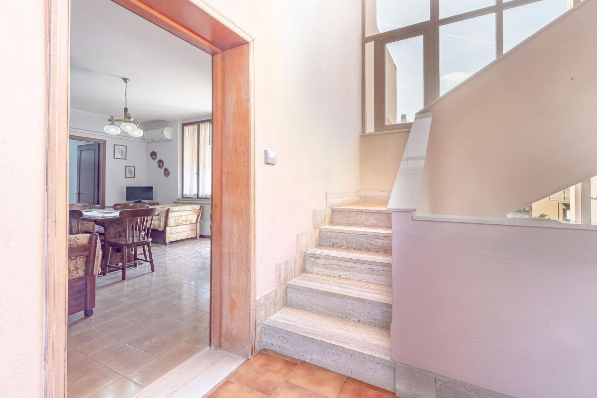 Alghero viale Europa quadrivano con veranda e posto auto