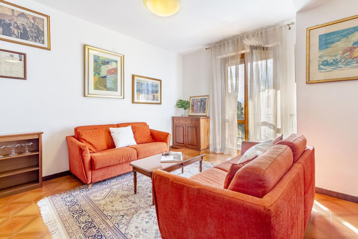 Sassari via Bellini ampio quadrivano con box