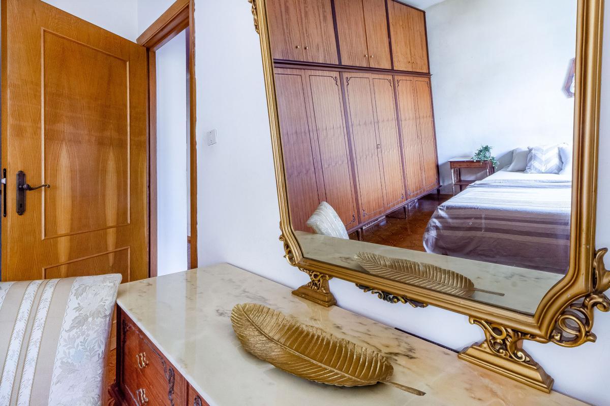 Sassari Largo Londra appartamento ampia metratura con box