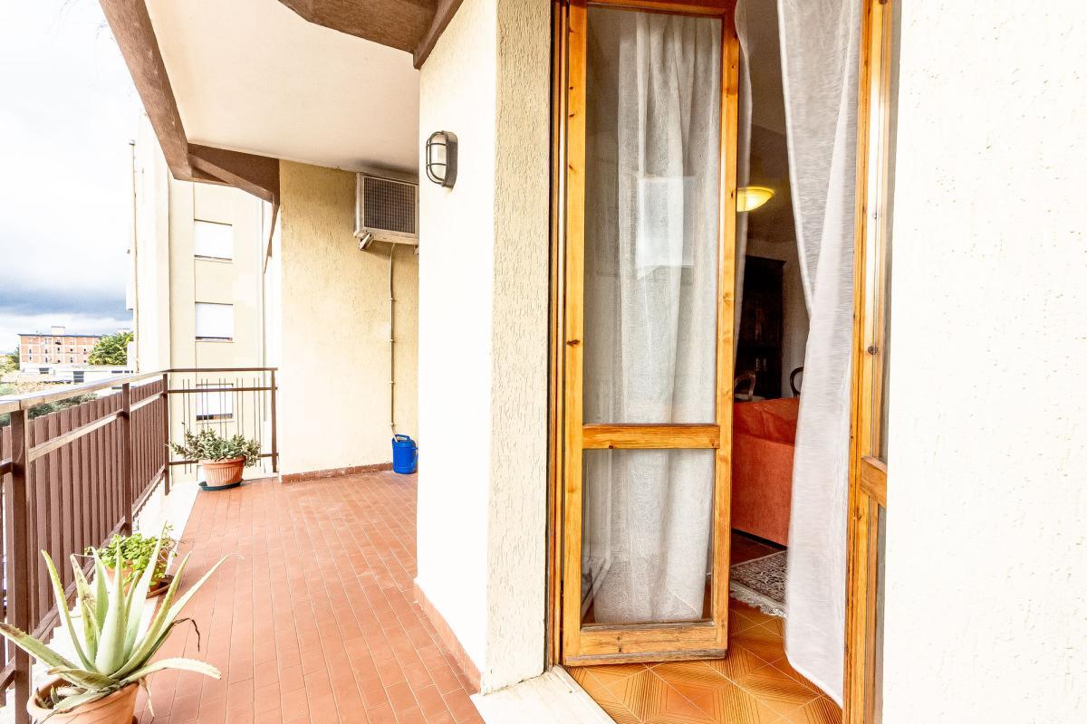 Sassari via Bellini ampio quadrivano con box