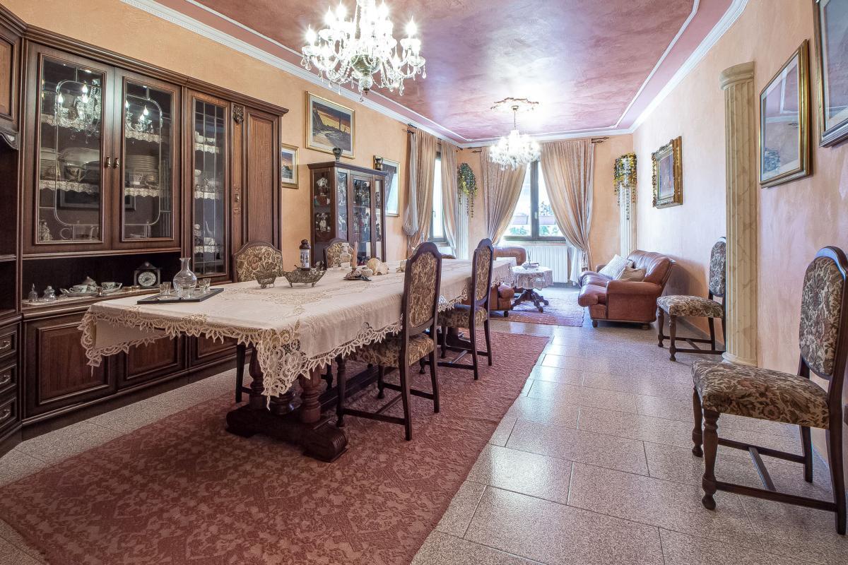 Giave (SS) Casa indipendente con giardino, grande veranda  e giardino privato nel cuore del Logudoro