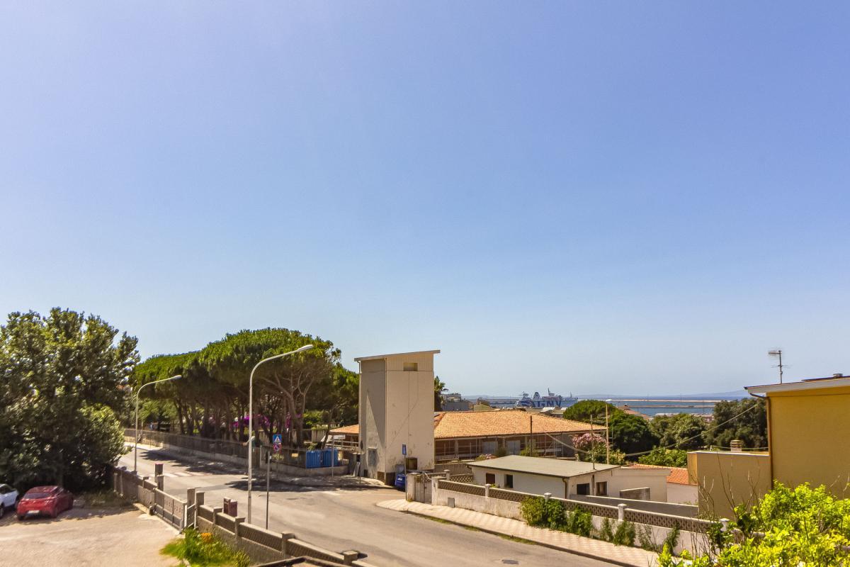 Delizioso Appartamento con Vista Mare a Porto Torres in via Balai