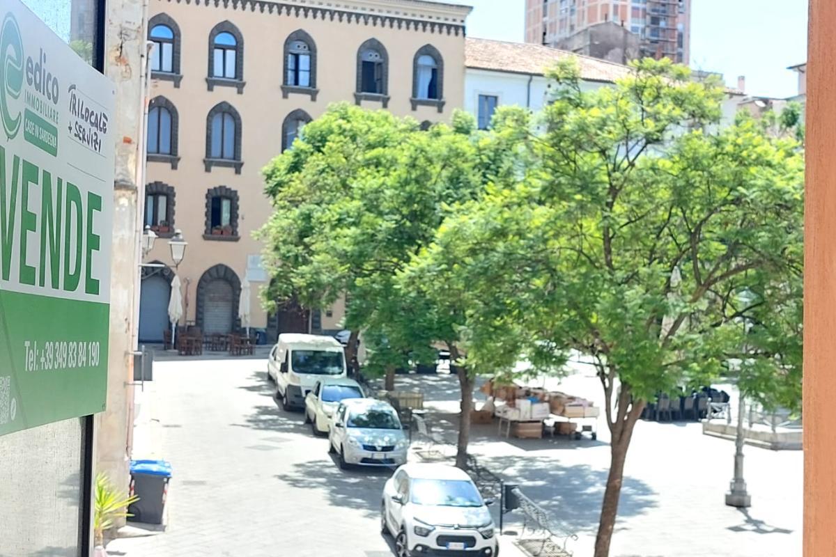 Sassari piazza Tola trilocale luminoso