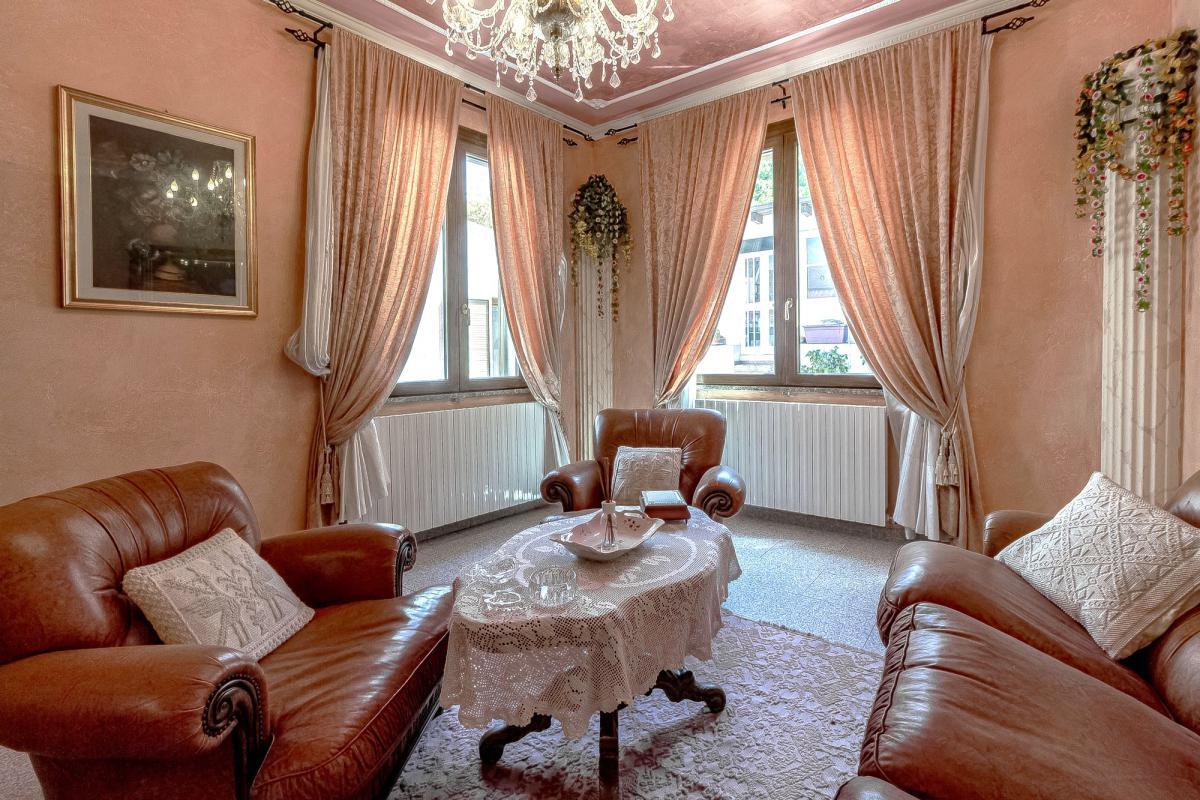 Giave (SS) Casa indipendente con giardino, grande veranda  e giardino privato nel cuore del Logudoro