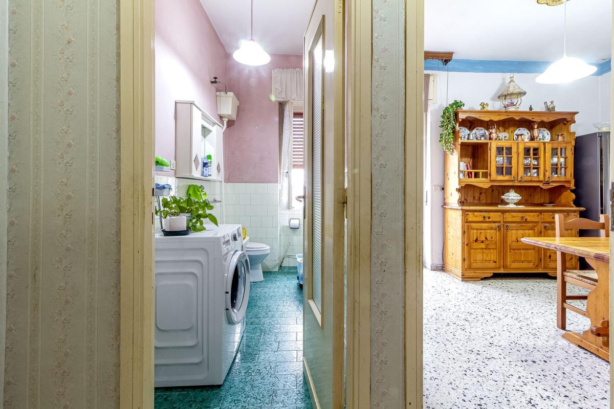 Sassari via Giusti ampio pentavano ultimo piano con cantina Sassari via Giusti ampio pentavano ultimo piano con cantina
