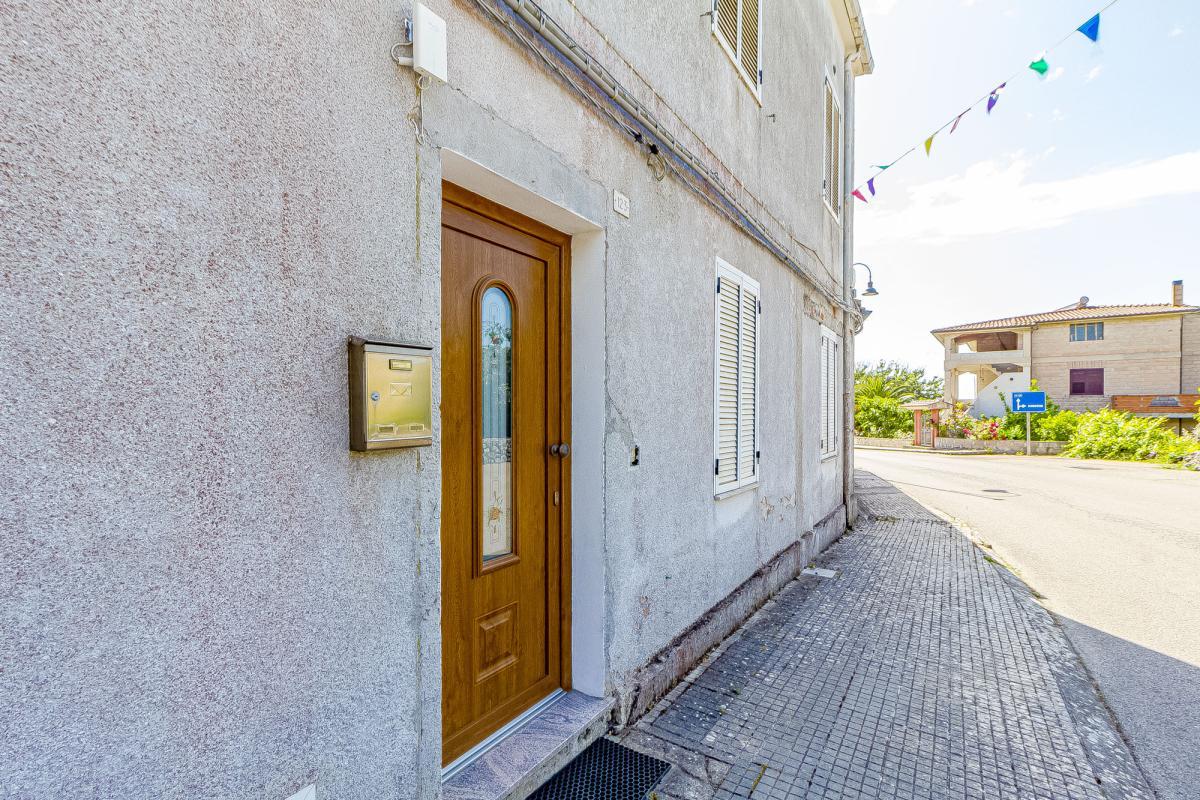 Giave (SS) Casa indipendente con giardino, grande veranda  e giardino privato nel cuore del Logudoro