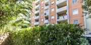 Sassari – Quartiere Cappuccini | Luminoso 5° piano con veranda, vista sul verde, posto auto e cantina