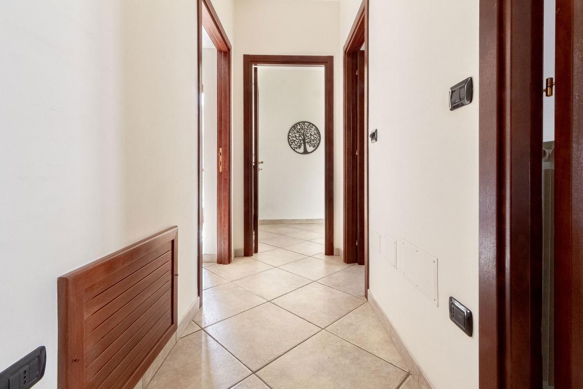 Sassari via Sardegna ampio appartamento con posto auto e cantina