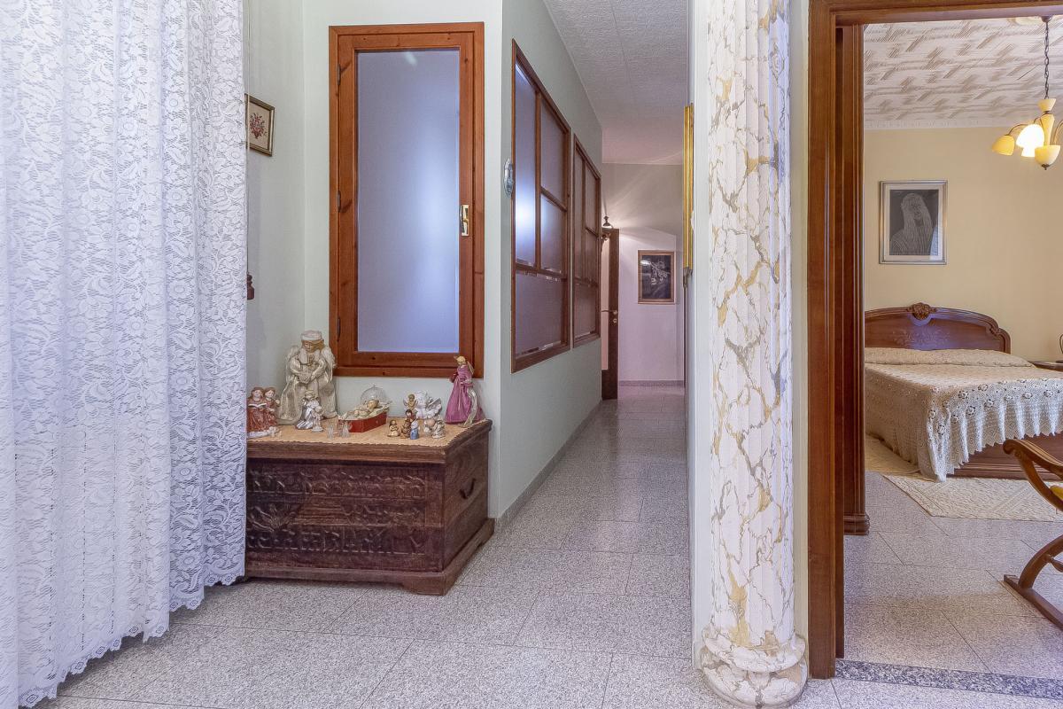 Giave (SS) Casa indipendente con giardino, grande veranda  e giardino privato nel cuore del Logudoro