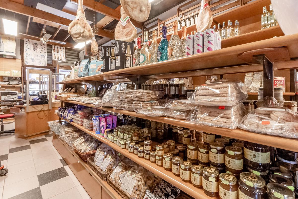 Sassari storica Attività Salumeria Multineddu