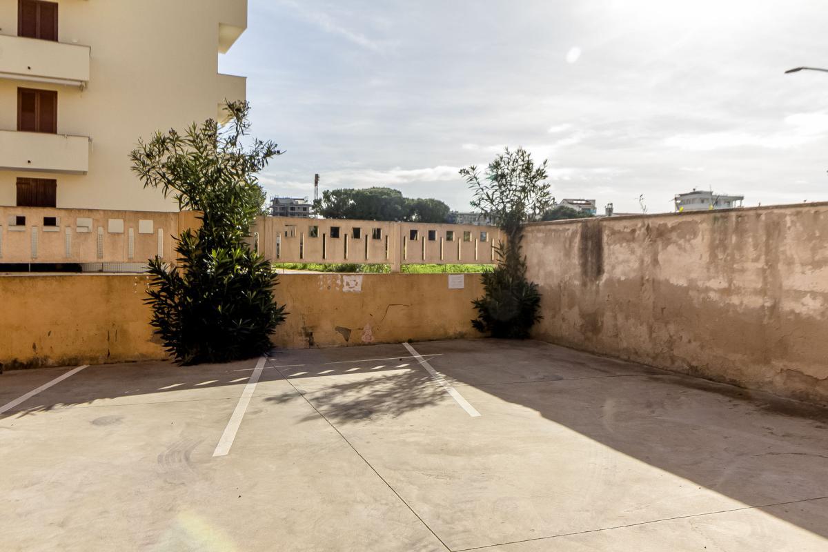 Alghero viale Europa quadrivano con veranda e posto auto