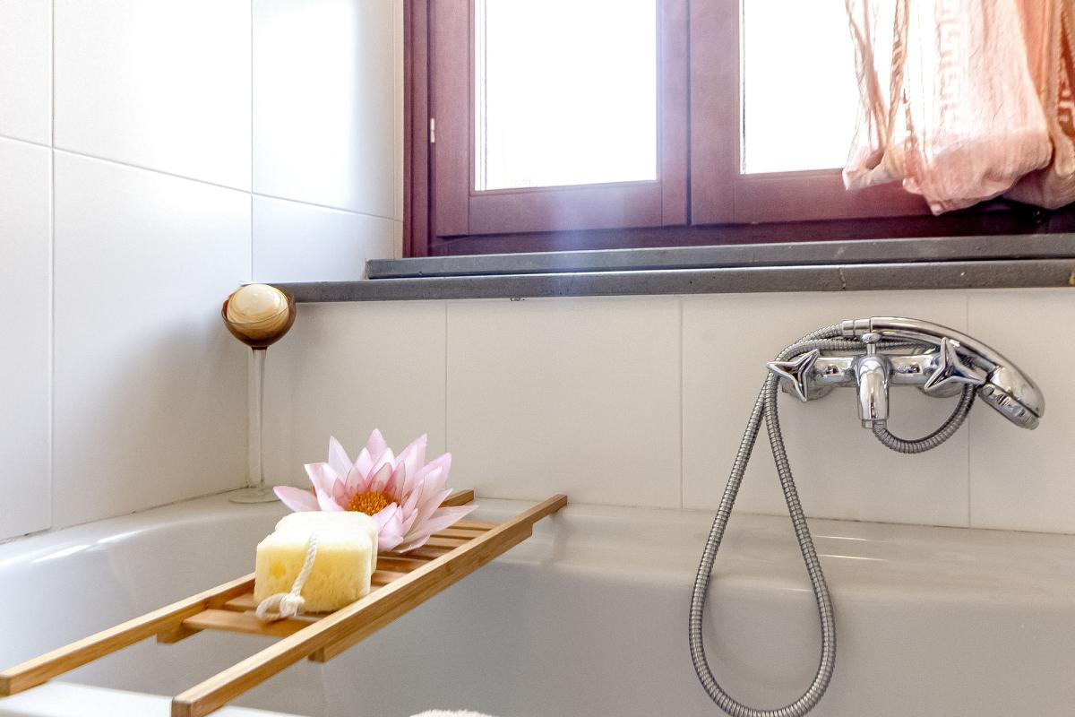 Sassari via Sardegna ampio appartamento con posto auto e cantina