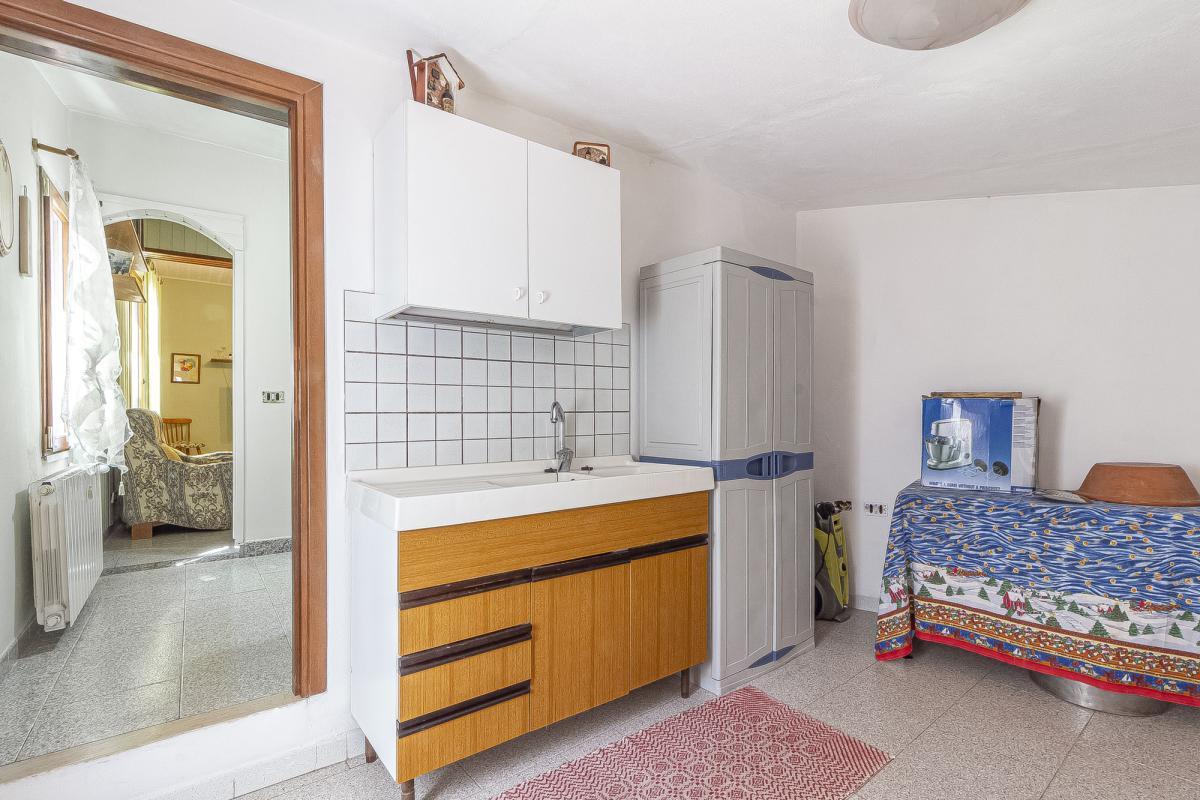 Giave (SS) Casa indipendente con giardino, grande veranda  e giardino privato nel cuore del Logudoro