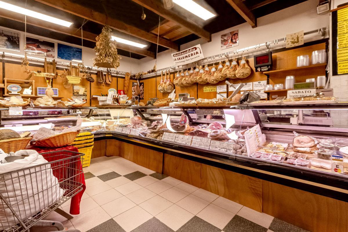 Sassari storica Attività Salumeria Multineddu