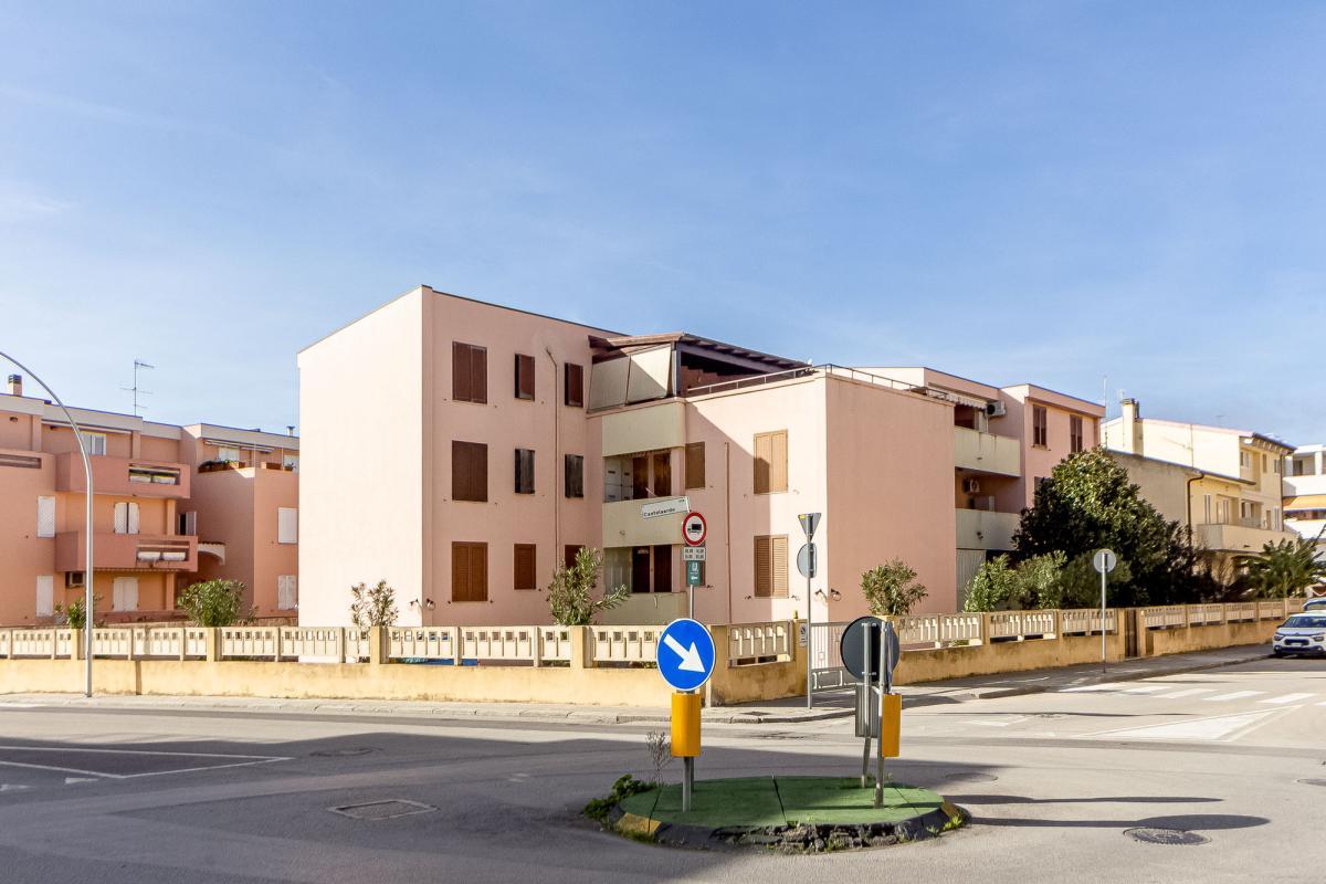 Alghero viale Europa quadrivano con veranda e posto auto