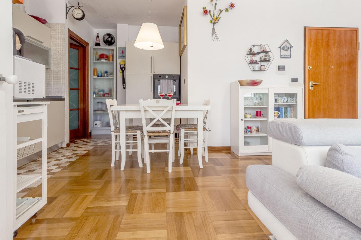Sassari Quartiere  San Giuseppe – via Alghero,  rifinito luminoso bilocale con ampi balconi