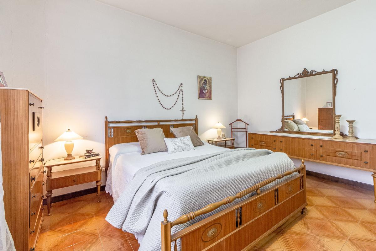 Sassari via Bellini ampio quadrivano con box