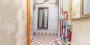 Thiesi P.zza Cavour  casa indipendente  mq 232  parzialmente ristrutturata