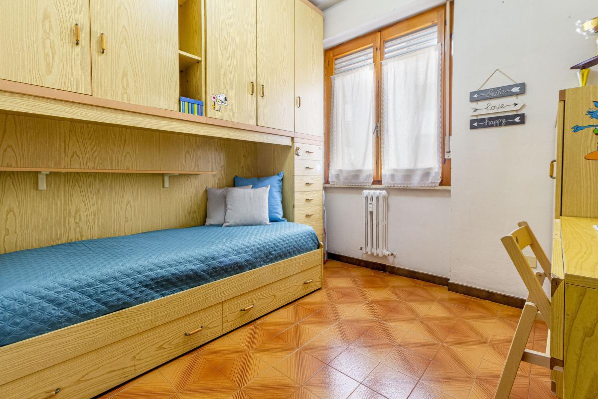 Sassari via Bellini ampio quadrivano con box